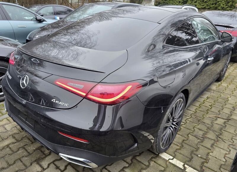 Gebraucht Mercedes CLE300 AMG 258 PS (189 kW) 2024 Schwarz Coupé