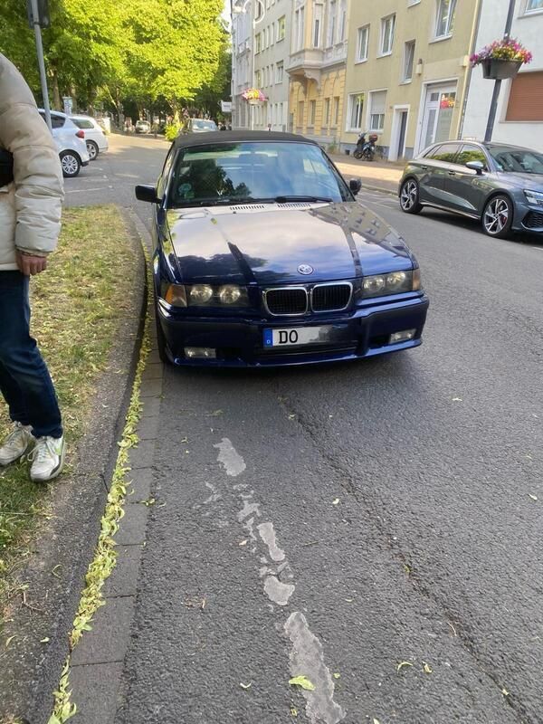 Blau Gebraucht 1997 BMW 318 Cabriolet Cabrio | 5.750 € (Fairer Preis) - Bild 1/1