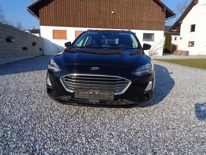 Gebraucht Ford Focus Titanium 150 PS (110 kW) 2020 Schwarz Kombi