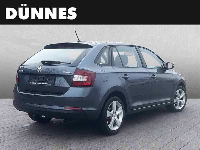 Gebraucht Skoda Rapid Cool Edition 95 PS (69 kW) 2017 Grau Kombi