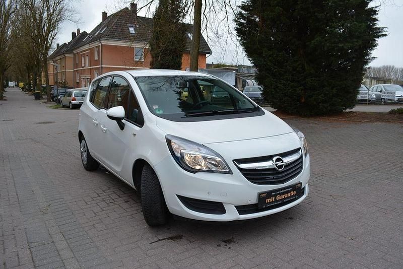 Gebraucht Opel Meriva Edition 101 PS (74 kW) 2017 Weiß Van / Kleinbus