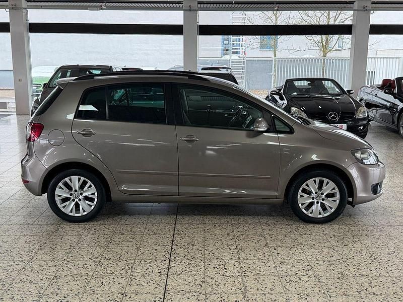 Gebraucht VW Golf Plus Cross Life 122 PS (89 kW) 2013 Braun Van / Kleinbus