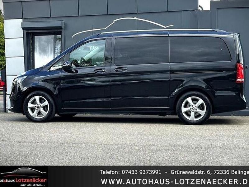 Gebraucht Mercedes V300 237 PS (174 kW) 2023 Schwarz Van / Kleinbus