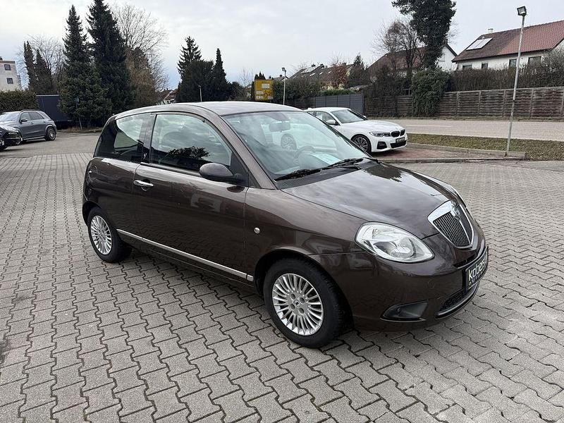 Gebraucht Lancia Ypsilon 77 PS (56 kW) 2009 Braun Kleinwagen