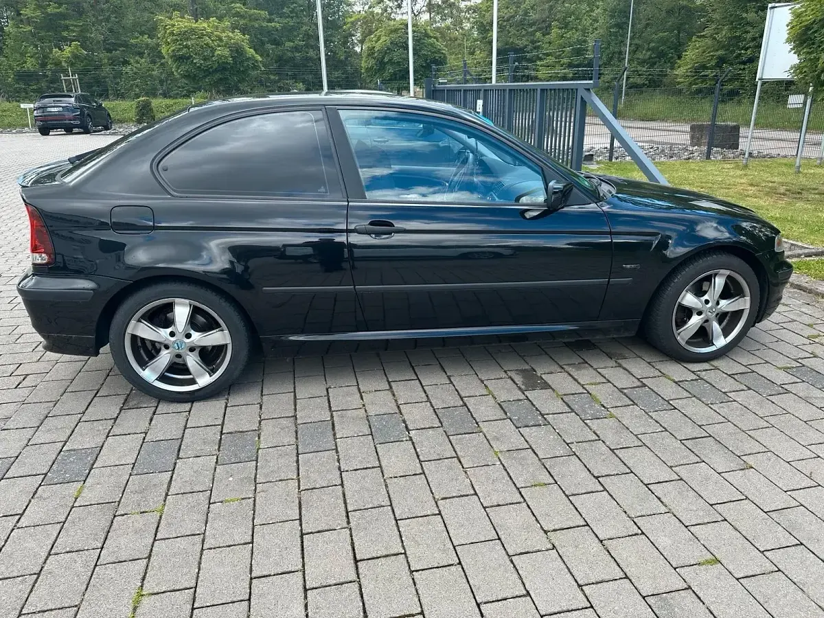 Gebraucht BMW 318 143 PS (105 kW) 2003 Schwarz Coupé