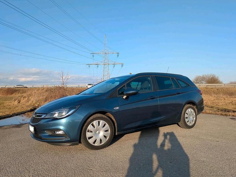 Gebraucht Opel Astra 136 PS (100 kW) 2016 Blau Kombi