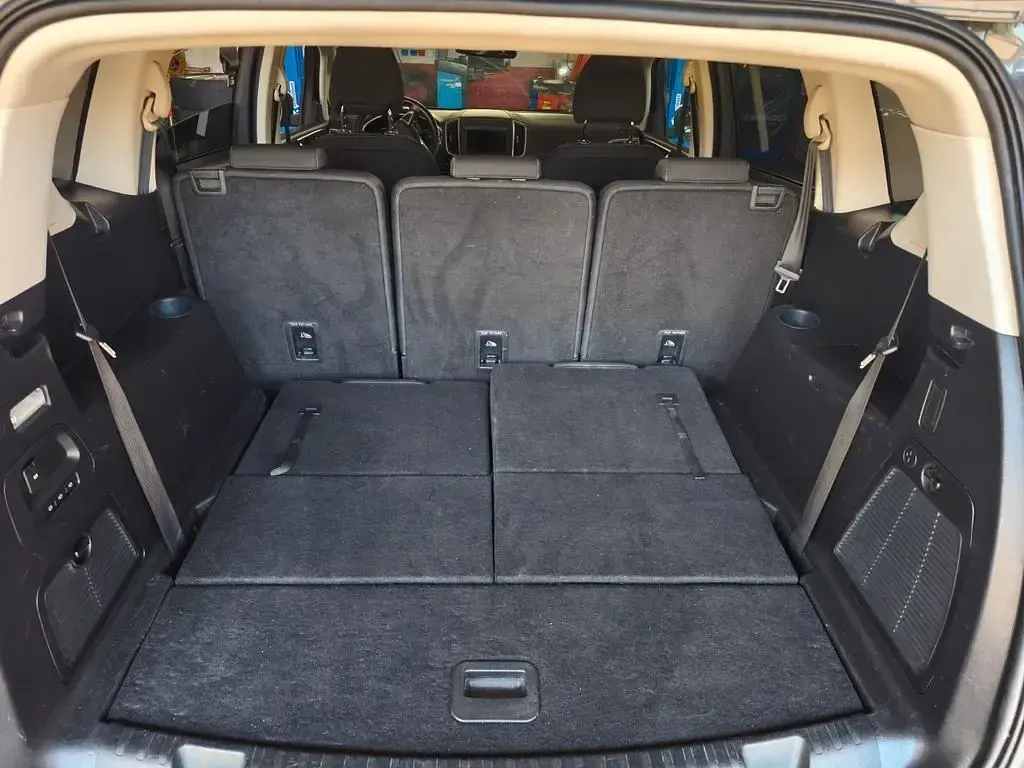 Używany Ford S-MAX Titanium 179 KM (131 kW) 2016 Szary Minivan