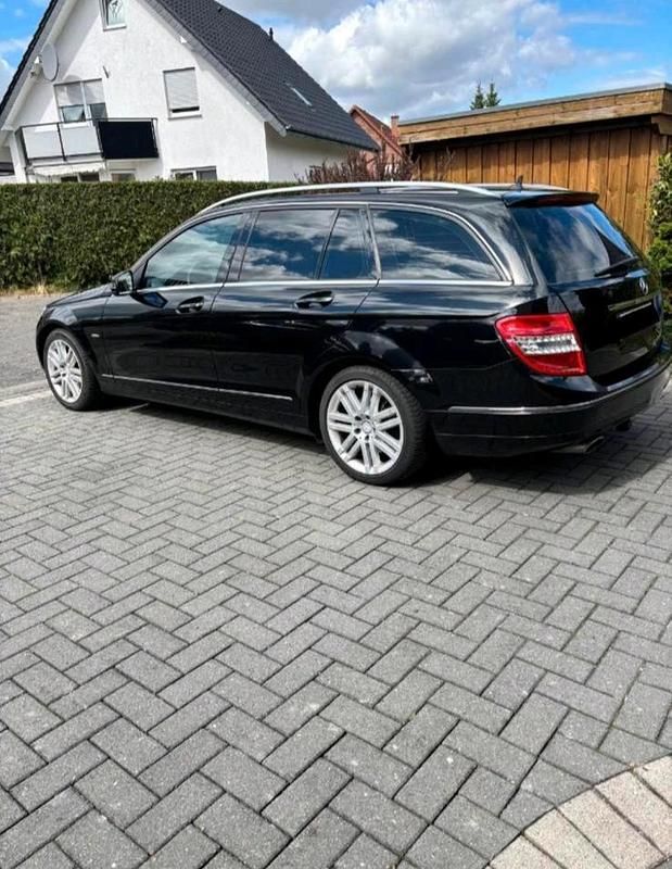 Gebraucht Mercedes C250 204 PS (150 kW) 2009 Schwarz Kombi