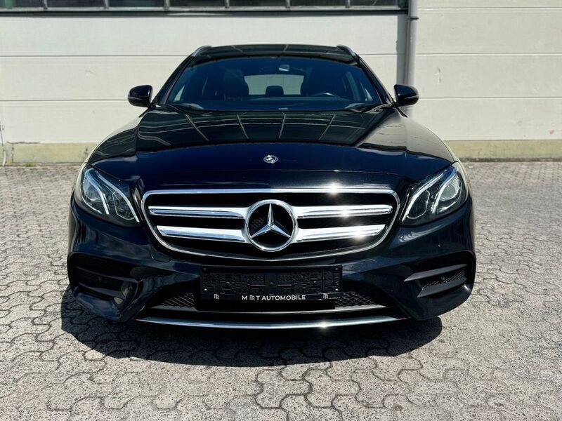 Schwarz Gebraucht 2019 Mercedes E400 AMG Limousine | 25.900 € (Fairer Preis) - Bild 1/4