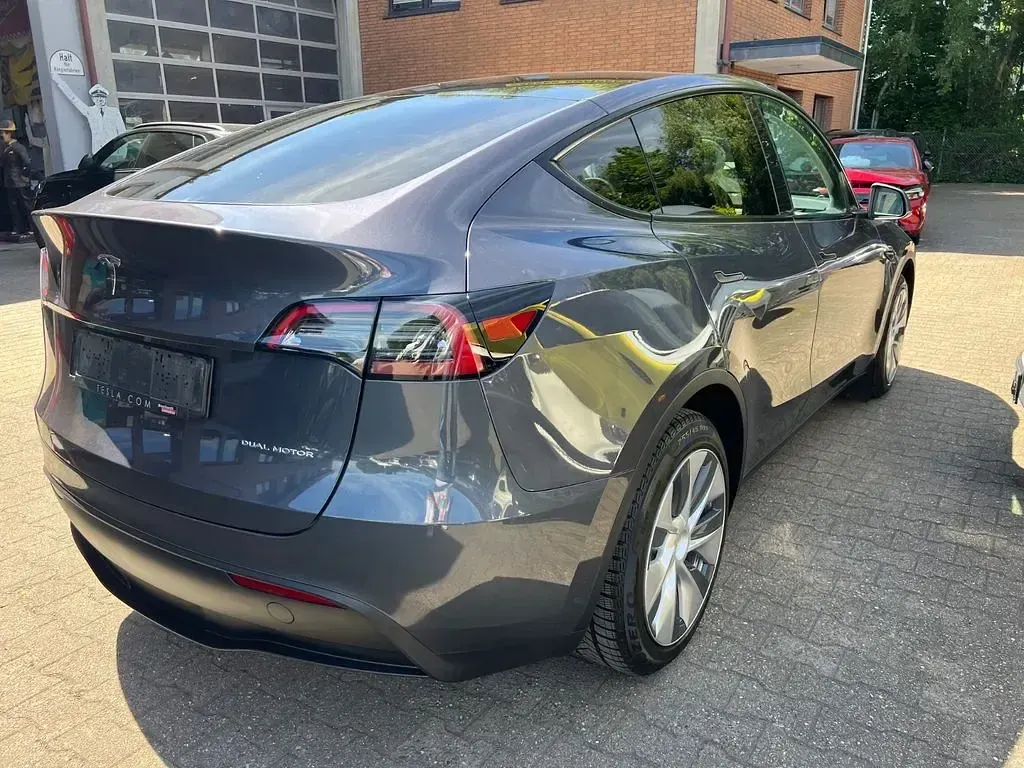Gebraucht Tesla Model Y 378 kW (514 PS) 2023 Grau SUV