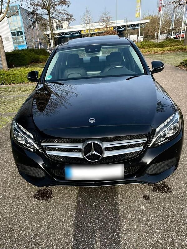 Gebraucht Mercedes C180 156 PS (114 kW) 2017 Schwarz Limousine