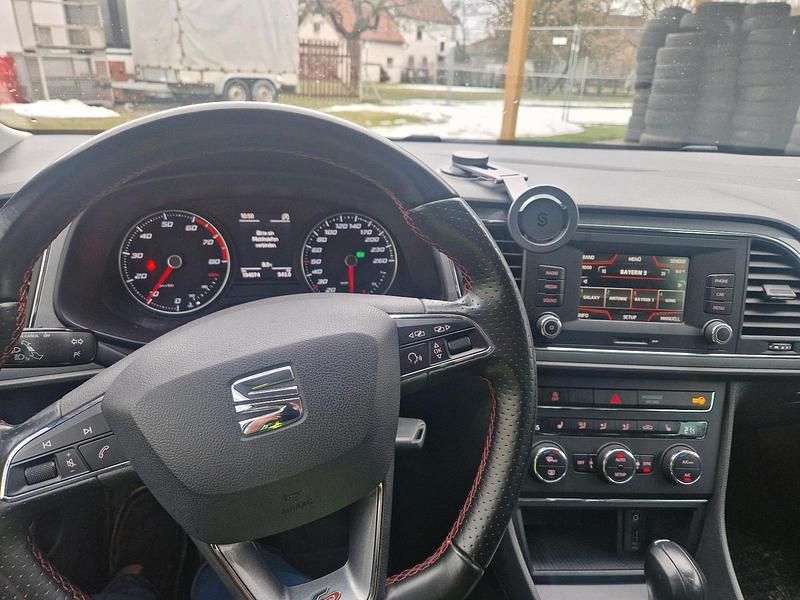 Gebraucht Seat Leon ST 180 PS (132 kW) 2015 Blau Kombi
