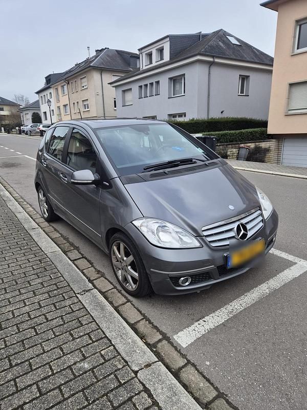 Gebraucht Mercedes A160 81 PS (59 kW) 2009 Silber Kleinwagen