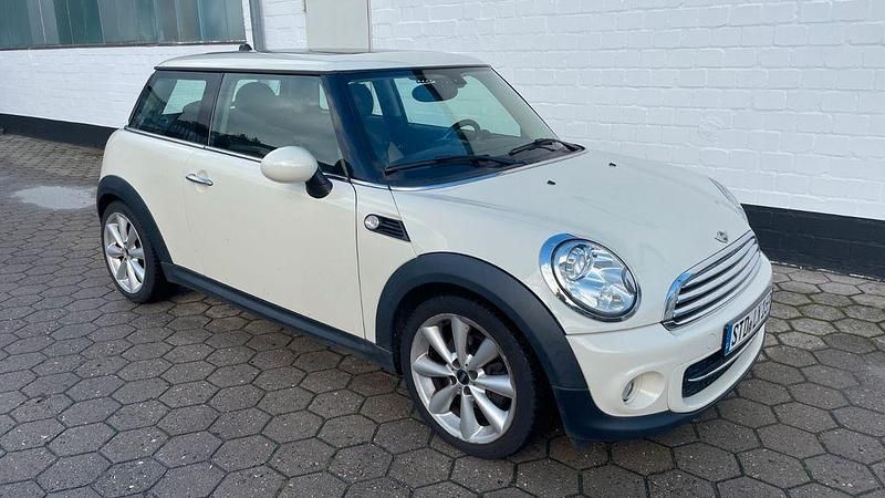 Weiß Gebraucht 2013 Mini Cooper D Kleinwagen | 5.900 € (Guter Preis) - Bild 1/4