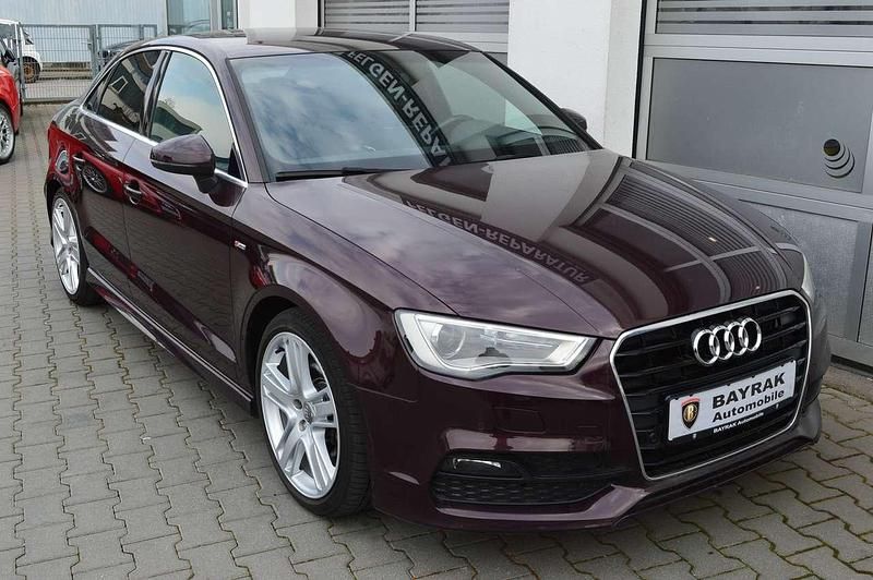 Gebraucht Audi A3 S-Line 179 PS (131 kW) 2015 Rot Limousine