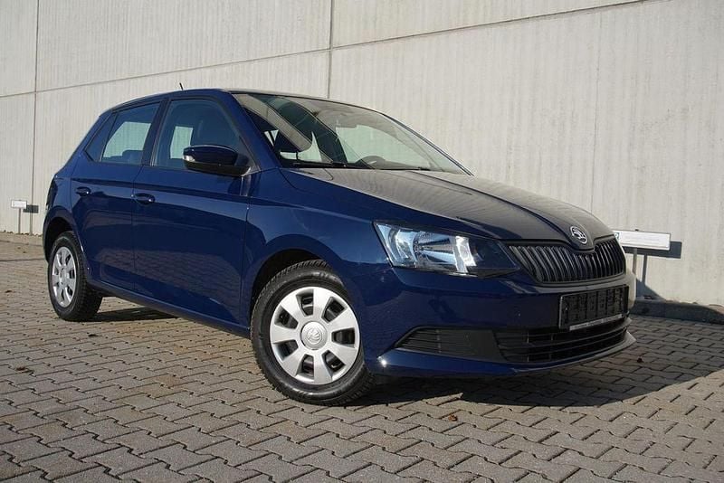 Pacificblau Gebraucht 2018 Skoda Fabia Limousine | 7.950 € (Guter Preis) - Bild 1/4