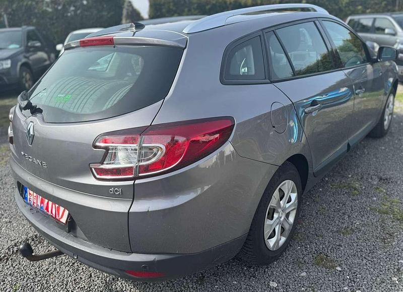 Gebraucht Renault Mégane GrandTour Authentique 110 PS (80 kW) 2012 Grau cassiopee Kombi