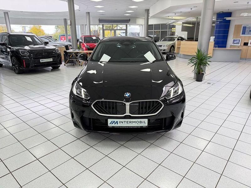 Gebraucht BMW 116 122 PS (89 kW) 2025 Schwarz Kleinwagen
