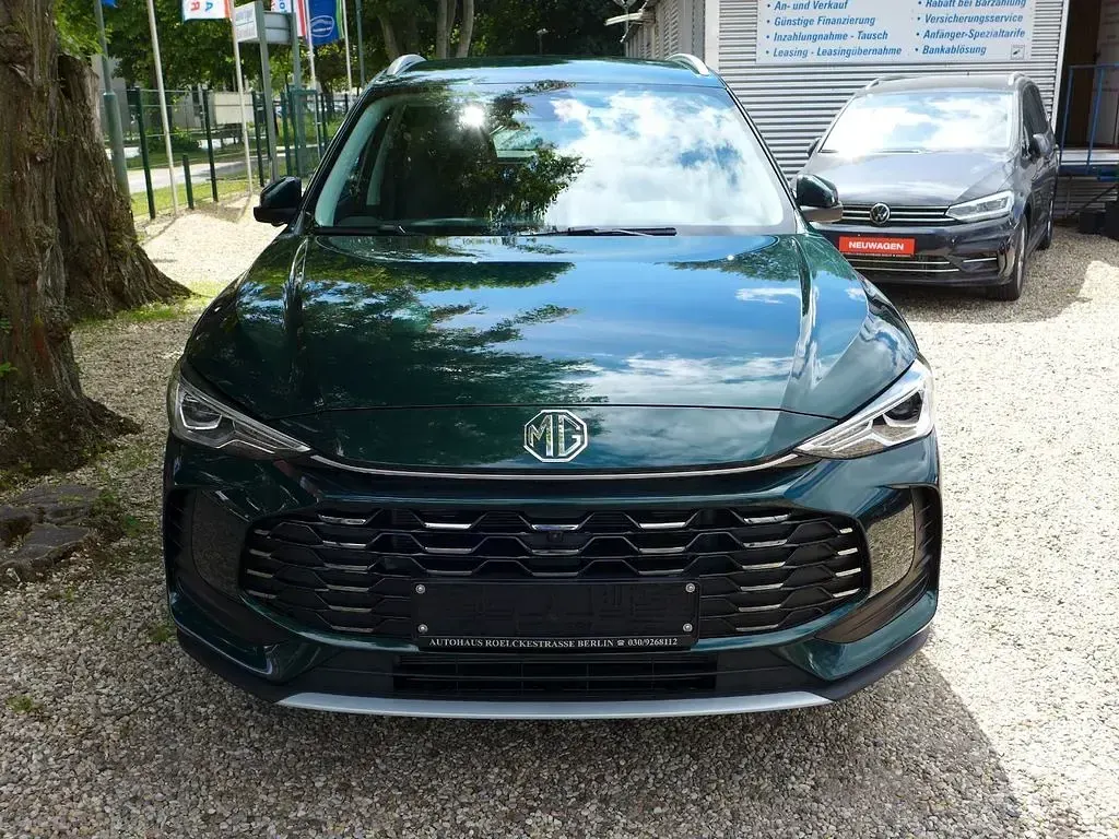 Neu MG ZS Luxury 197 PS (144 kW) 2026 Grün SUV