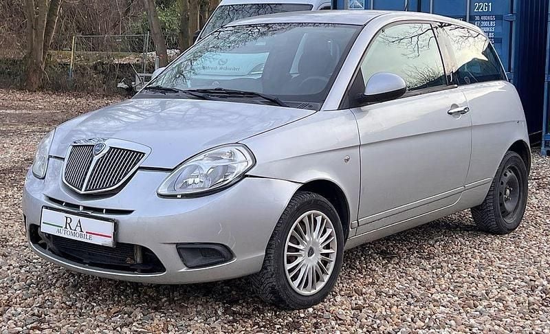 Gebraucht Lancia Ypsilon 75 PS (55 kW) 2011 Kleinwagen