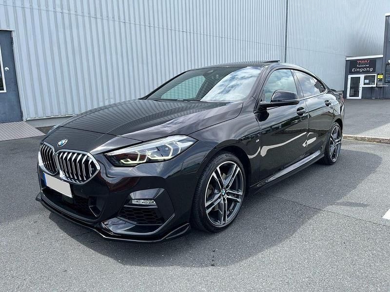 Schwarz Gebraucht 2020 BMW 218 M Sport Coupé | 22.990 € (Etwas zu teuer) - Bild 1/4