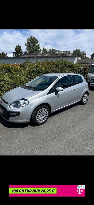 Silber Gebraucht 2011 Fiat Punto Kleinwagen | 3.190 € (Guter Preis) - Bild 1/4