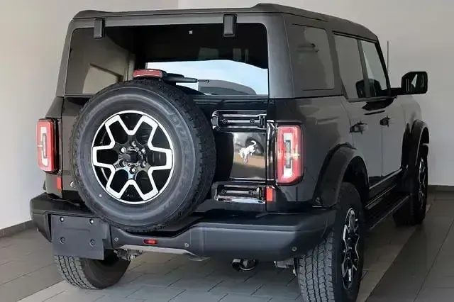 Gebraucht Ford Bronco Outer Banks 334 PS (245 kW) 2025 Shadow black SUV