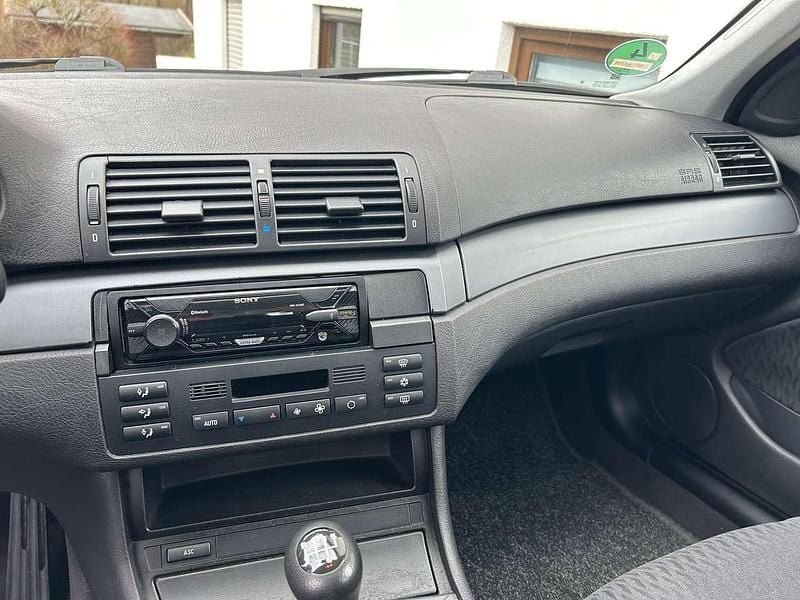 Gebraucht BMW 316 105 PS (77 kW) 1999 Silber Limousine