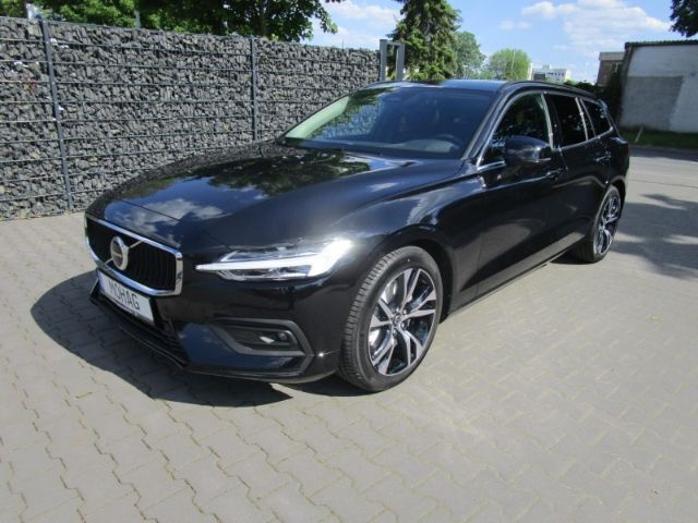 Schwarz Gebraucht 2023 Volvo V60 Core Kombi | 45.890 € (Teuer) - Bild 1/4
