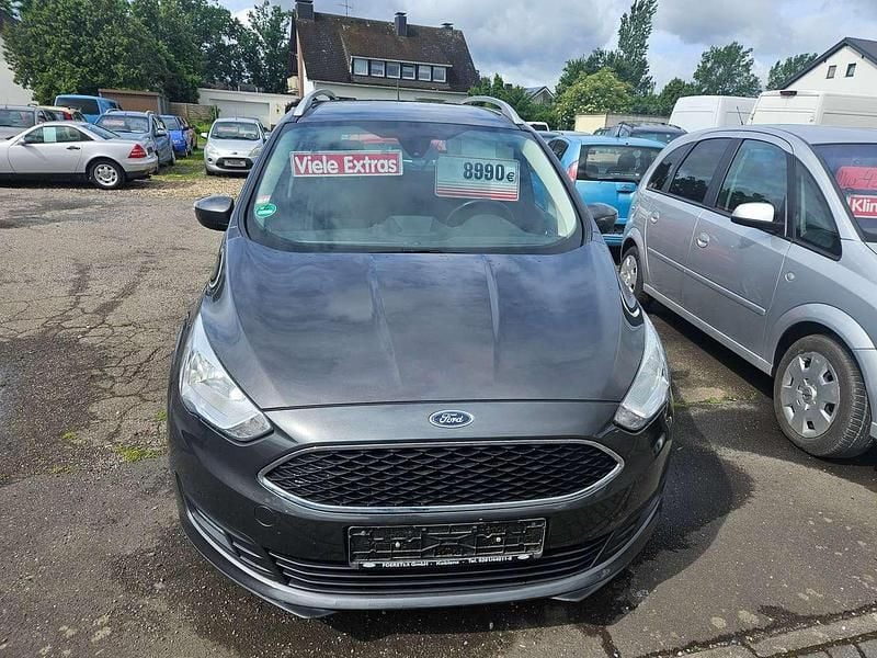 Magnetic Gebraucht 2016 Ford Grand C-Max Business Edition Van / Kleinbus | 8.790 € (Guter Preis) - Bild 1/4