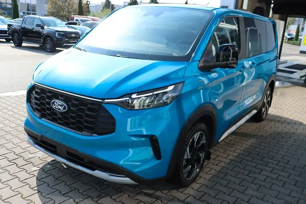 Ny Ford Tourneo Active 150 HK (110 kW) 2026 Hvid MPV