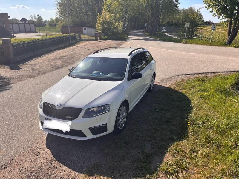 Weiß Gebraucht 2014 Skoda Octavia RS Kombi | 10.100 € (Superpreis) - Bild 1/4