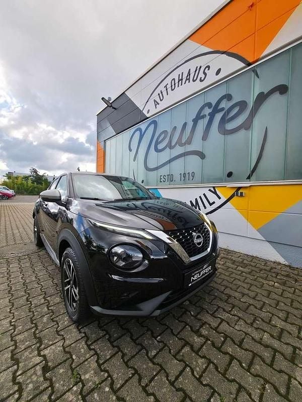 Black/silver Gebraucht 2024 Nissan Juke N-Connecta SUV | 19.990 € (Fairer Preis) - Bild 1/3