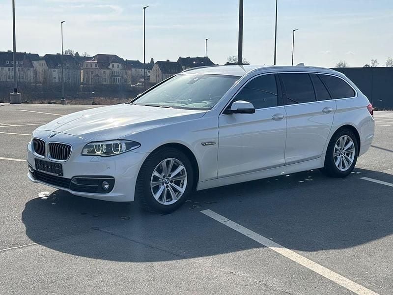 Gebraucht BMW 520 Sport Line 190 PS (139 kW) 2017 Weiß Limousine