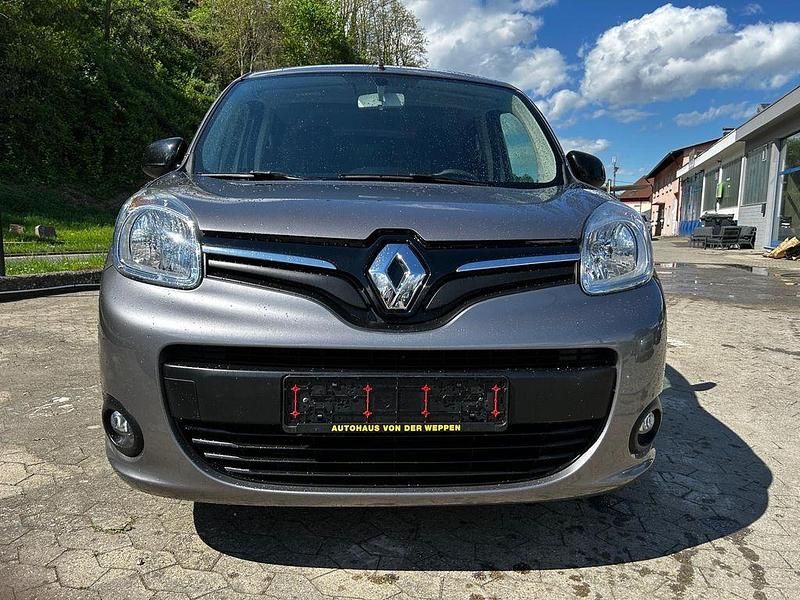 Usado Renault Kangoo Experience 114 HP (83 kW) 2017 Cinzento Monovolume