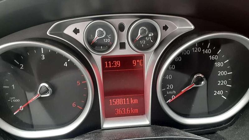 Gebraucht Ford Kuga Titanium 140 PS (102 kW) 2010 Silber SUV