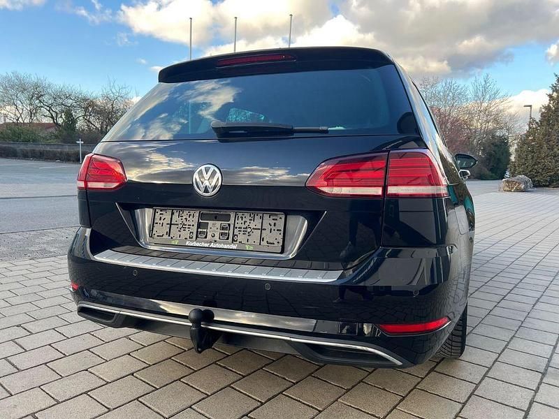 Gebraucht VW Golf VII Join 116 PS (85 kW) 2018 Schwarz Kombi