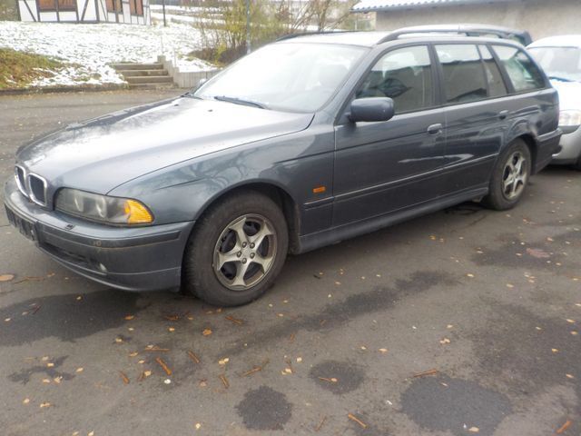 Gebraucht BMW 525 192 PS (141 kW) 2002 Grau Kombi
