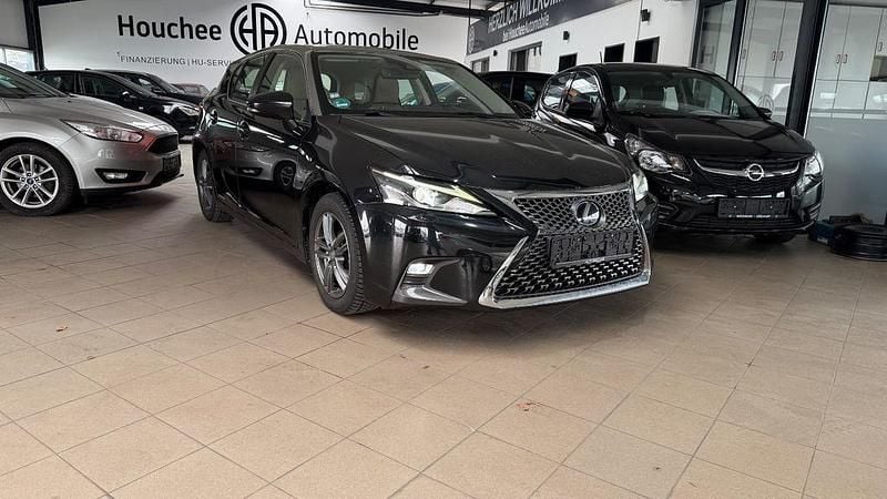 Gebraucht Lexus CT200h Launch Edition 136 PS (100 kW) 2017 Schwarz Limousine