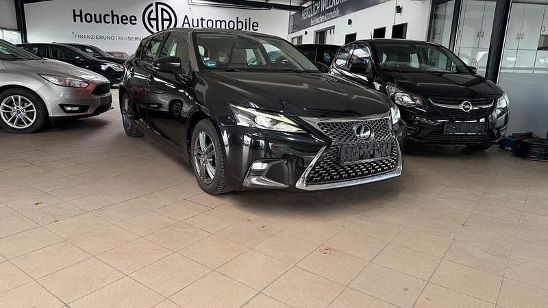 Gebraucht Lexus CT200h Launch Edition 99 PS (72 kW) 2017 Schwarz Limousine