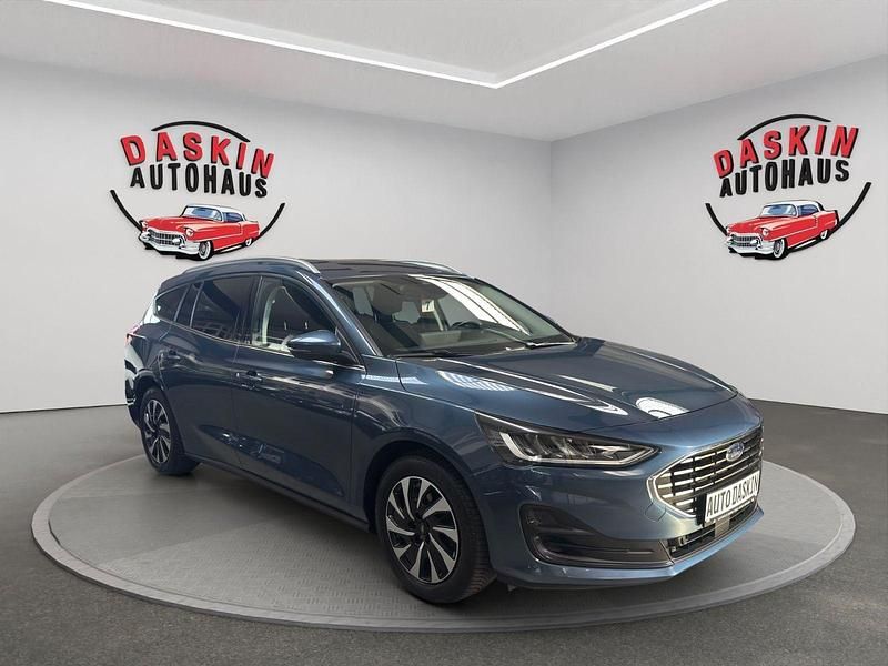 Blau Gebraucht 2022 Ford Focus Titanium X Kombi | 18.700 € (Superpreis) - Bild 1/4