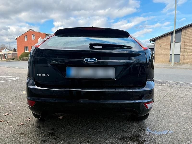 Gebraucht Ford Focus 102 PS (75 kW) 2008 Schwarz Limousine