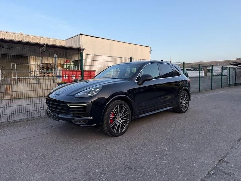 Gebraucht Porsche Cayenne Turbo 519 PS (381 kW) 2016 Schwarz SUV