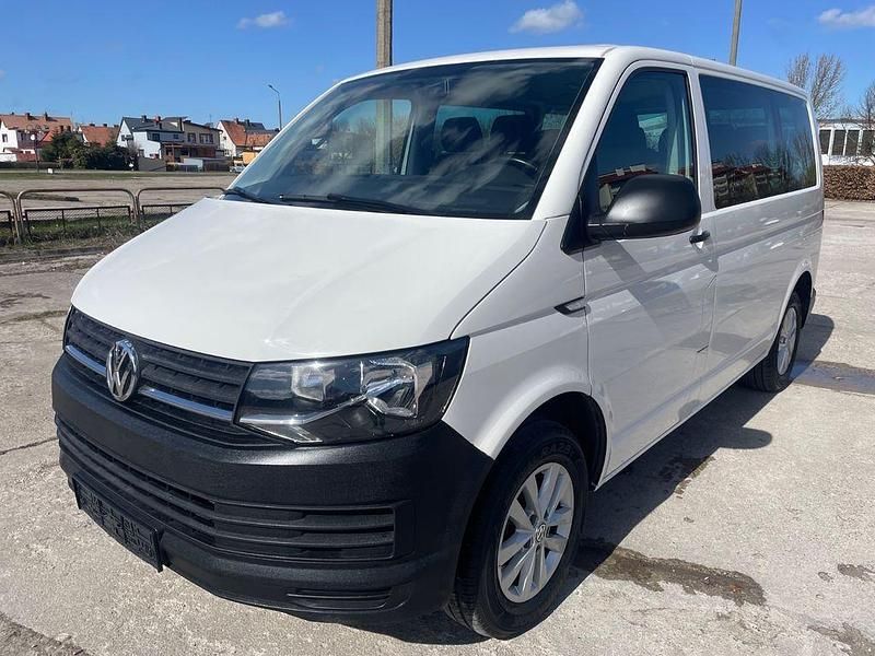 Second-hand VW Transporter 150 CP (110 kW) 2018 Alb Van