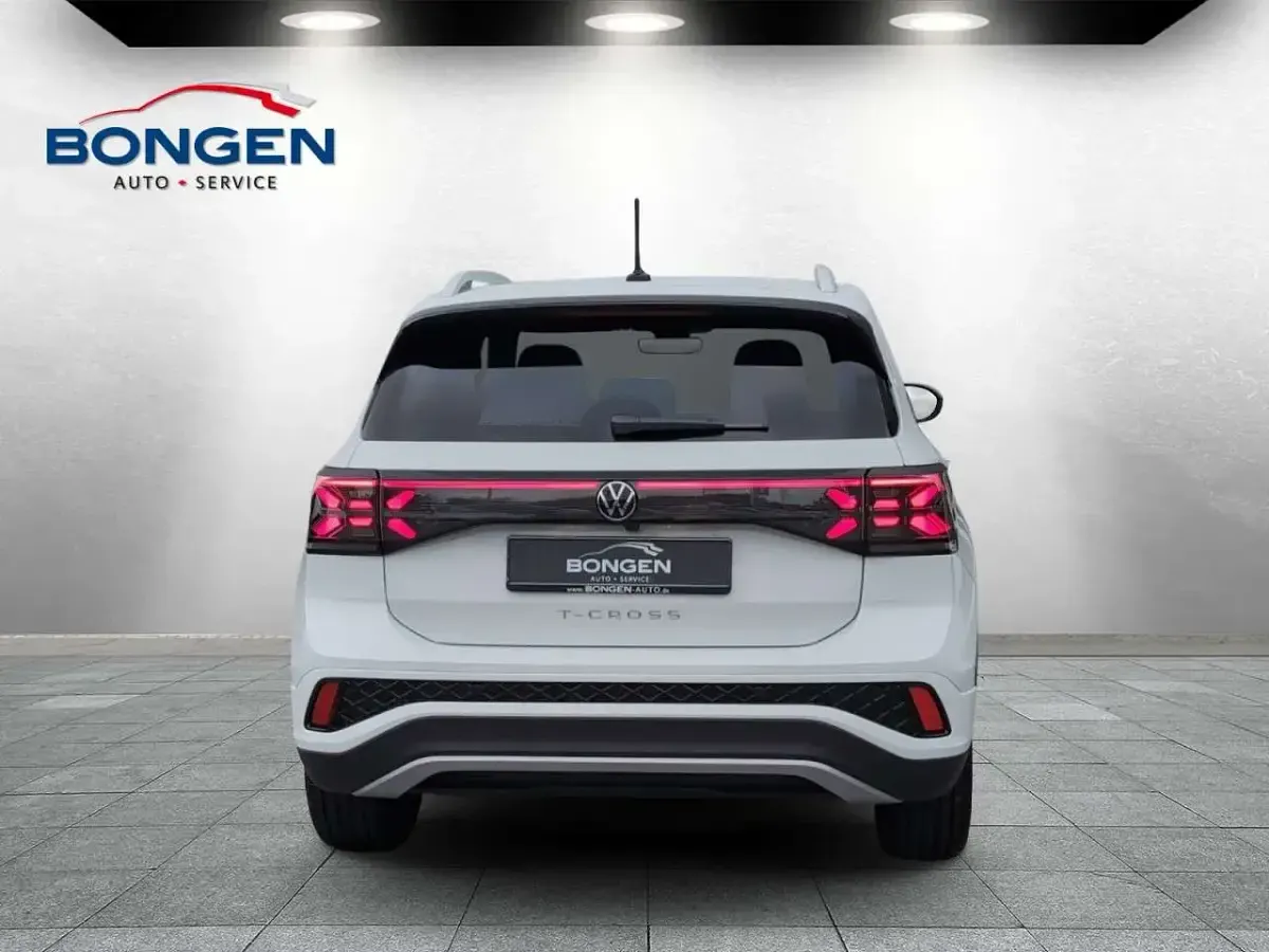 Gebraucht VW T-Cross R-line 116 PS (85 kW) 2025 Weiß SUV