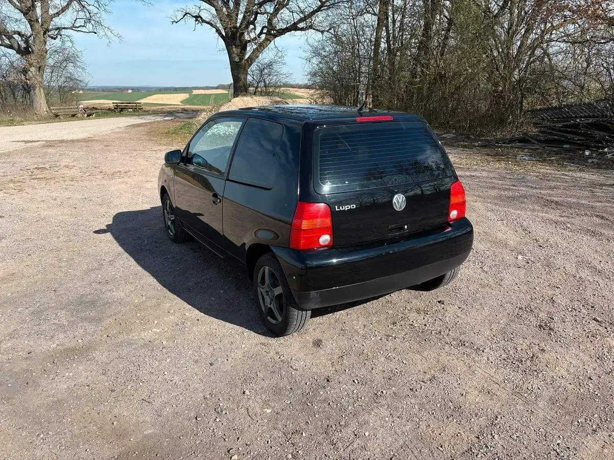 Gebraucht VW Lupo 60 PS (44 kW) 2003 Schwarz Kleinwagen