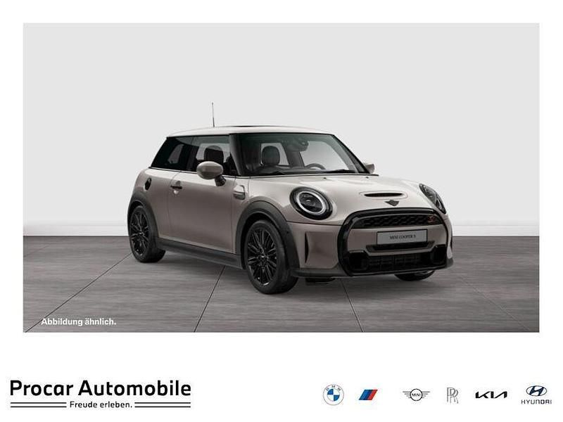 Andere Gebraucht 2022 Mini Cooper Kleinwagen | 27.970 € (Etwas zu teuer) - Bild 1/4
