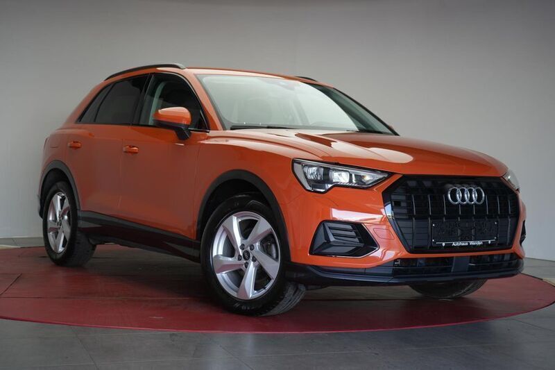 Orange Gebraucht 2021 Audi Q3 Advanced SUV | 25.990 € (Superpreis) - Bild 1/4
