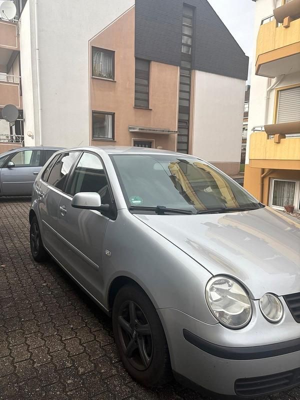 Gebraucht VW Polo 79 PS (58 kW) 2005 Silber Kleinwagen