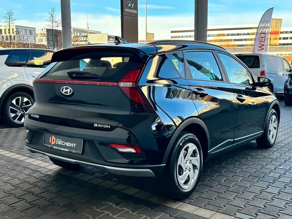 Neu Hyundai Bayon Select 101 PS (74 kW) 2025 Schwarz SUV